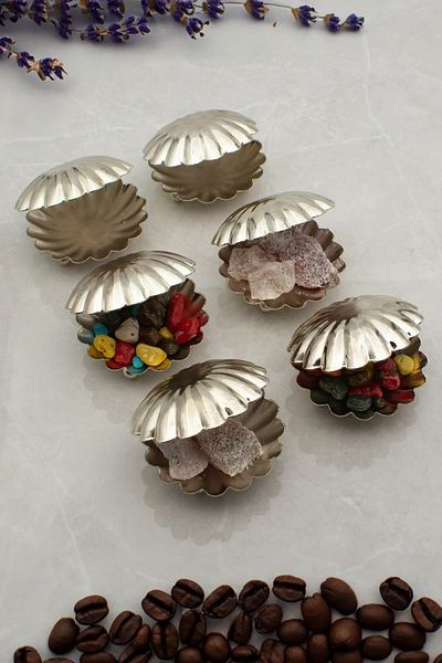 ModestConcept Metal 6-Piece Silver Mussel Turkish Delight Bowl Dragee