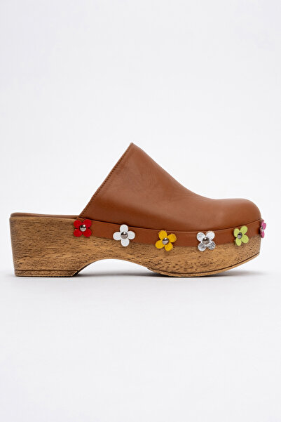 Zeynep Sıradağlı Karania Women's Leather Clogs - Tan Slippers