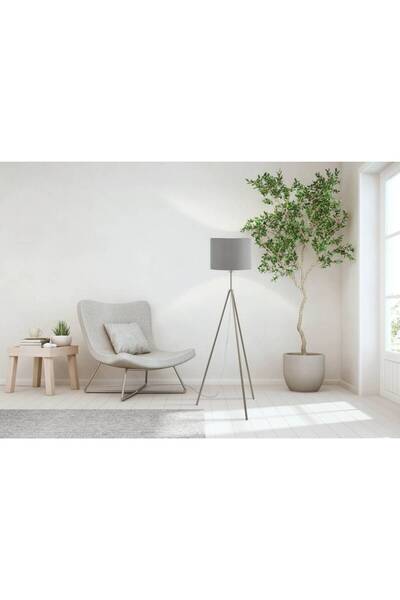 Eglo 55731 "SCIGLIATI" 144 Cm Yüksekliğinde Çelik Köşe Lambası Lambader