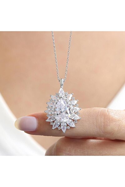 Effective Diamond Londra Tutkusu Işıltılı Gümüş Kolye