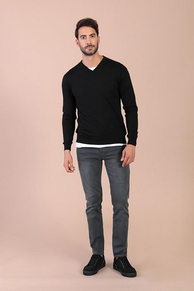 Ferraro Pulover negru din lână superfină cu decolteu în V pentru bărbați