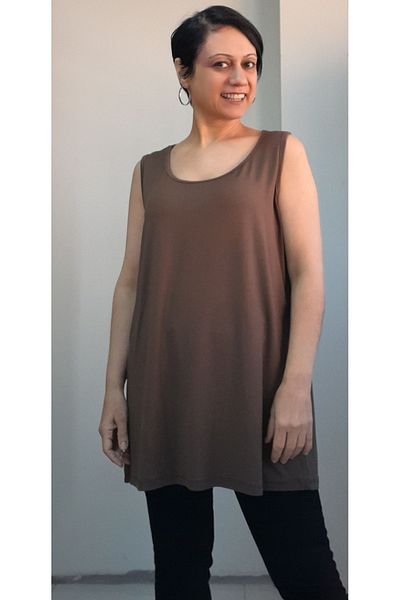 Mertcan Butik Ελαφρύ ανοιχτό καφέ χτενισμένο βισκόζη μπλουζάκι με χοντρό λουράκι