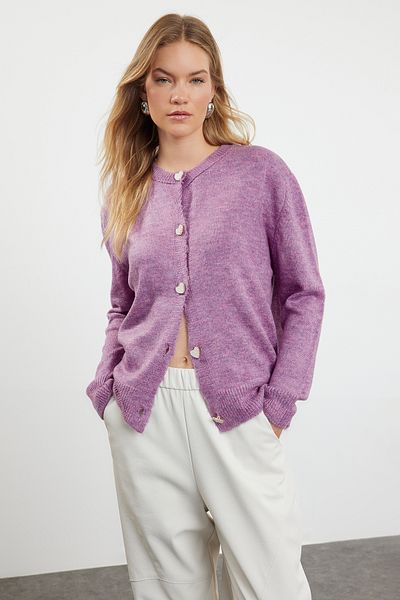 Trendyol Collection Fliederfarbene, weich strukturierte Strickjacke mit Juwelenknöpfen und Strickjacke TWOAW22HI0044