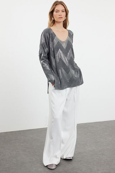 Trendyol Collection V-Neck Knitwear Sweater - Anthracite Foil Printed TWOAW24KZ00686