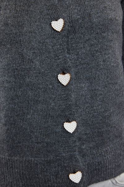 Trendyol Collection Weich strukturierter Strick-Cardigan in Anthrazit – Juwelenknopf, Jackenoptik TWOAW22HI0044