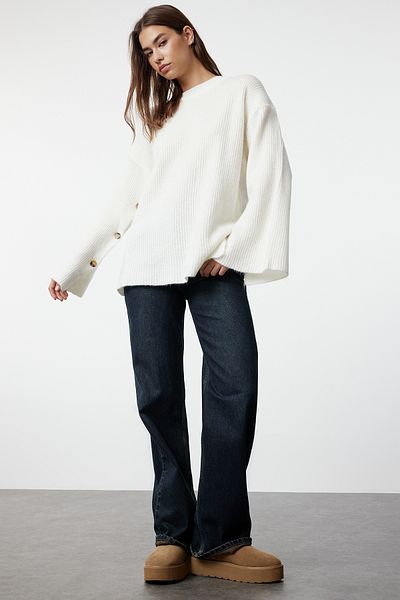 Trendyol Collection Puha textúrájú ekrü kötöttáru pulóver - gombos, TWOAW25KZ00087