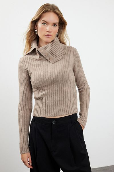 Trendyol Collection Pulover din tricotaje din nurcă cu textura moale - Gât barcă, lungime decupată, TWOAW25KZ00141