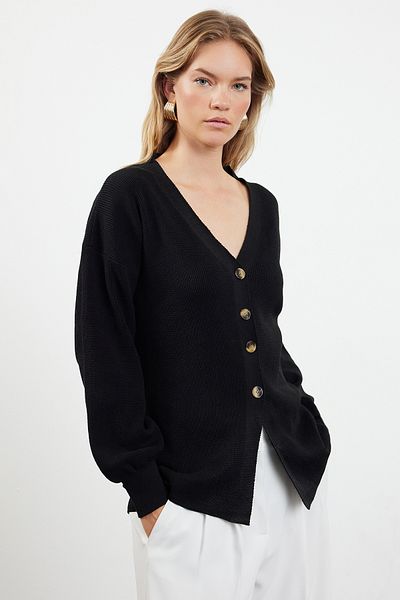 Trendyol Collection Czarny dzianinowy kardigan z dekoltem w kształcie litery V - TWOAW25HI00107