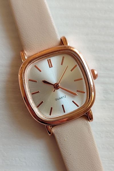 QUARTZ Minimal Beige Leather Band Vintage Women's Wristwatch