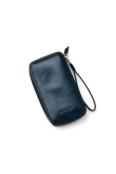 HELMBROOK Carlye Γνήσιο Δερμάτινο Navy Blue Unisex Τσάντα με φερμουάρ Rfid με μπροστινή τσέπη και βραχιολάκι