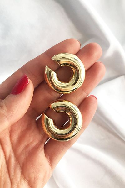Luxe Loom Gold Colored Thick Curved Women's Earcuff - Cartilage Earrings