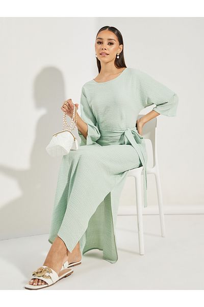 Styli Textured Jalabiya with Side Slit