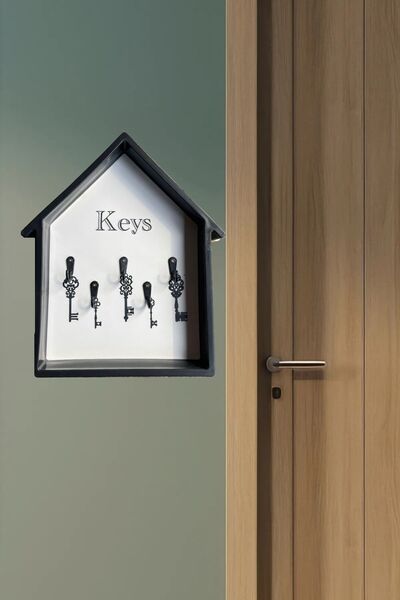 Tugomer Anahtar Askılığı Ev Tipi Kapı Yanı Anahtarlık Siyah