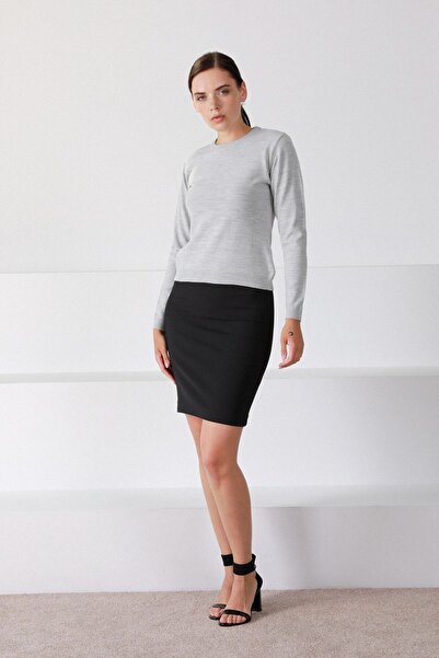 Ferraro Women's Gray Round Neck Knitwear Sweater