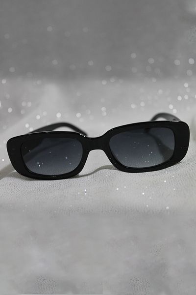 Grove Fashion Berry Model Black Rectangular Retro Vintage Sunglasses