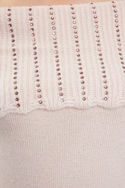 Trendyol Collection Sweter z miękkiej teksturowanej dzianiny w kolorze pudrowym - TWOAW25KZ00136