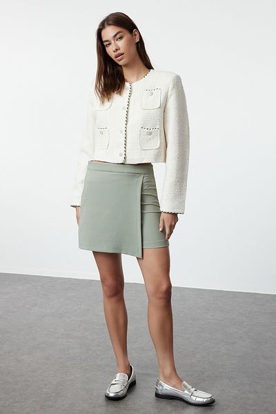 Trendyol Collection Hellkhakifarbener zweireihiger kurzer Rock - TWOAW20SR0072