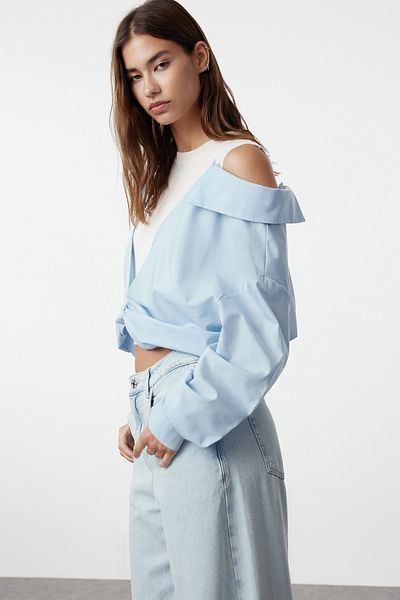 Trendyol Collection Ecru Knitwear Crop Sweater – zdobený tkaný, TWOAW25KZ00045