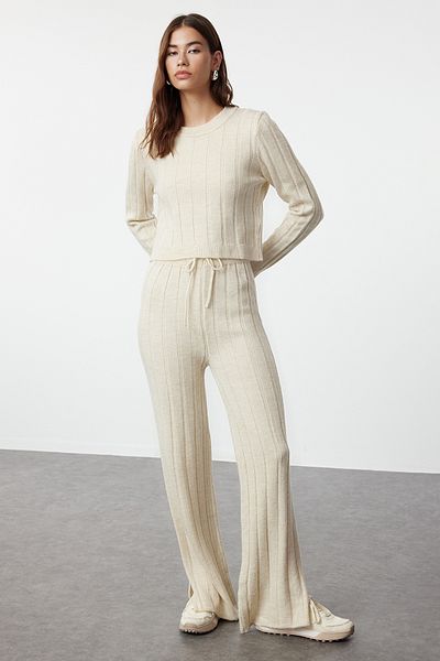 Trendyol Collection Puha textúrájú bézs Crop kötöttáru szett - TWOAW25AU00038