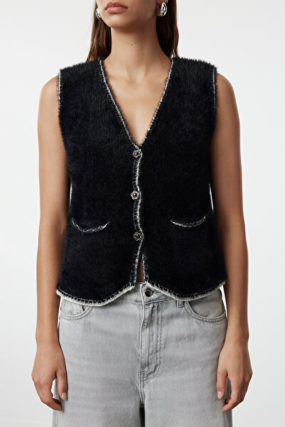 Trendyol Collection Furry Slim Fit Black Vest - TWOAW25YE00010