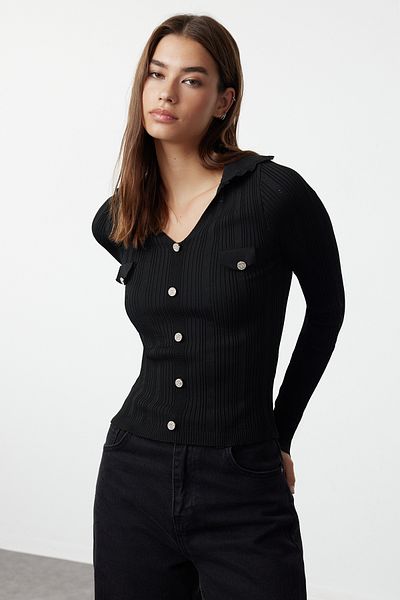 Trendyol Collection Czarny, cienki sweterek z golfem - TWOAW25KZ00036