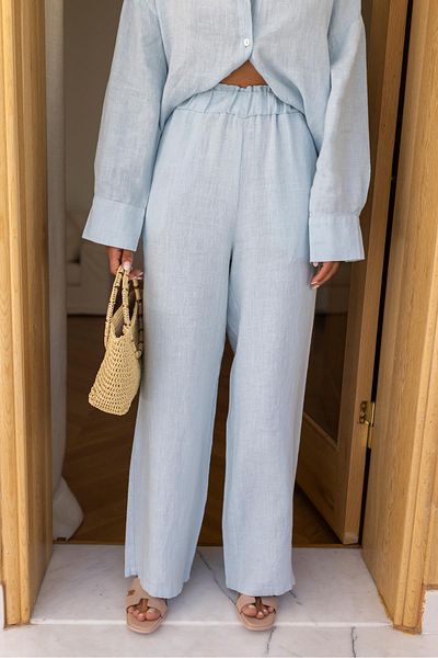 Askı Nişantaşı Baby Blue - Pantaloni de in cu talie elastica, picior lat