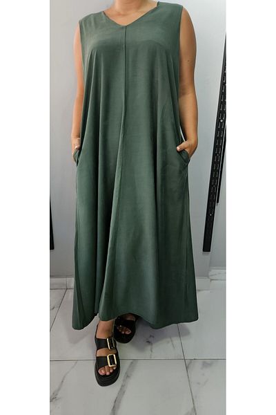 Butik Nilyam Αμάνικο μάξι φόρεμα V λαιμόκοψης - Plus Size 24135