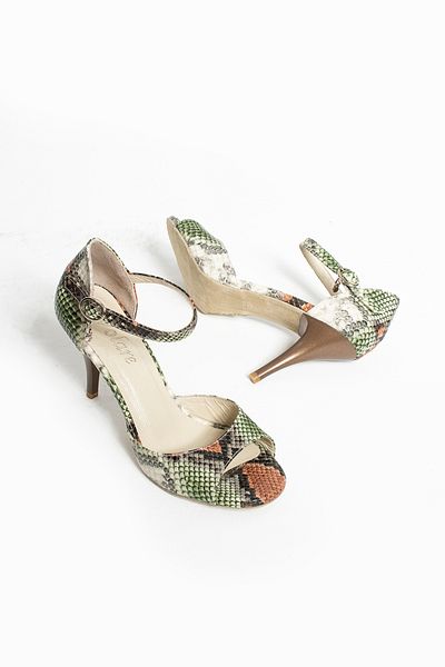 volarescarpe Tango Dance Shoes - Closed Back, Genuine Suede Leather, Dance Green Snake