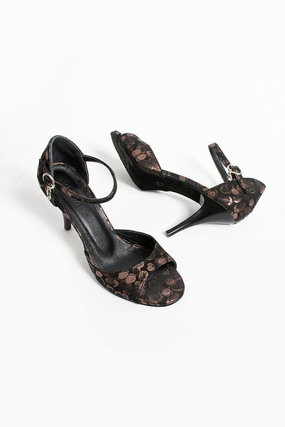 volarescarpe Women's Tango Dance Shoes - Handmade, Closed Back, Genuine Suede Leather Sole