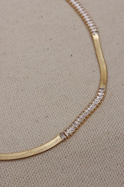 Süspüs Accessories Gold Colored Italian Chain Choker - Baguette Stone Detailed