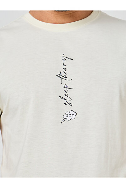 Styli Slogan Print T-Shirt & Plain Shorts Set