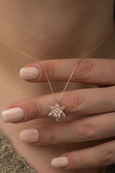 Ervanur Kadın Lotus Çiçeği Kolye