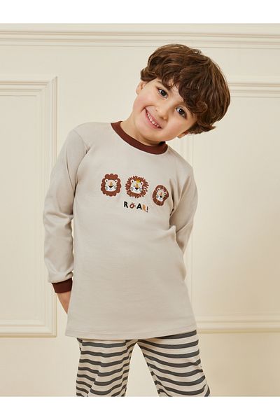 Styli Cartoon Printed T-Shirt & Striped Pyjama Set