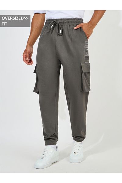 Styli Graphic Print Oversized Cargo Joggers