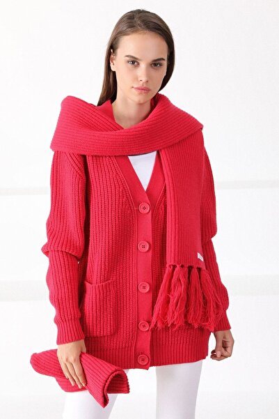 Ferraro طقم بيريه وشاح شرابة أحمر للسيدات