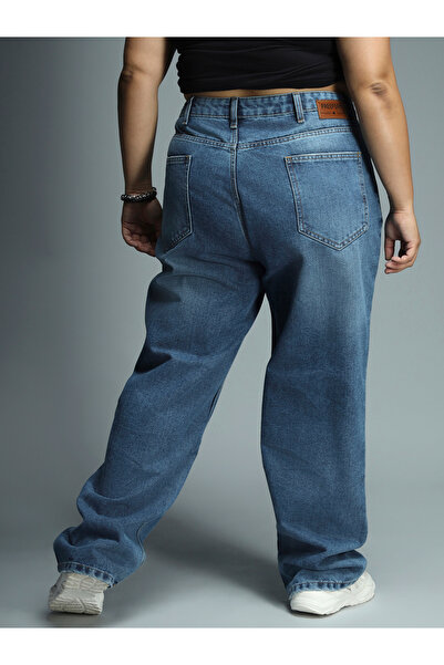 High Star By Styli Plus High Rise Light Fade Relaxed Fit Jeans