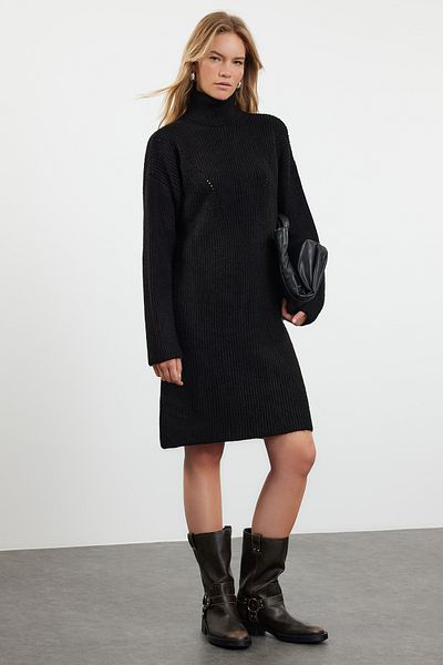 Trendyol Collection Černé mini svetrové šaty s měkkou texturou - stojáček Twoaw24El00058