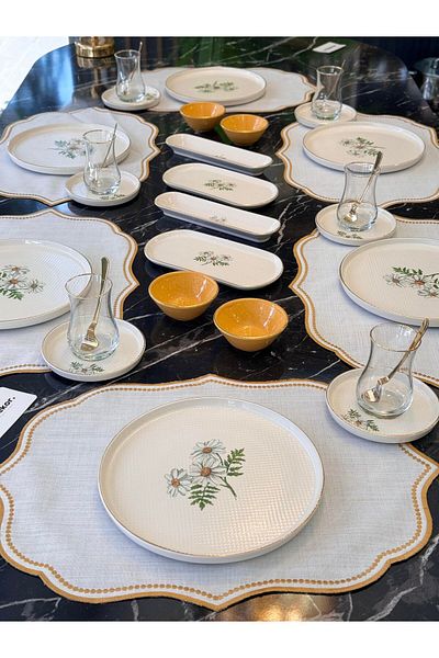 Onedekor Gold Modern Daisy Breakfast Set - 32 Pieces
