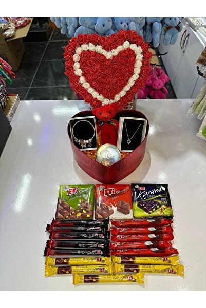 PİNK SHAKE 14 Şubat Hediyesi Kalpli Çikolata Kutusu Güllerle,doğum Günü Hediyesi,sevgiliye Hediye. Işıklı Küre