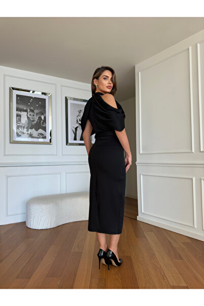 1Moda1Tarz Black Scuba Fabric - Lined Summer Dress with Belt and Tassel Brooch Detail