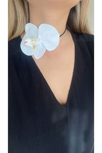 Âlâ Atelier Lace Up Fabric Orchid Flower Choker Necklace Rose Necklace