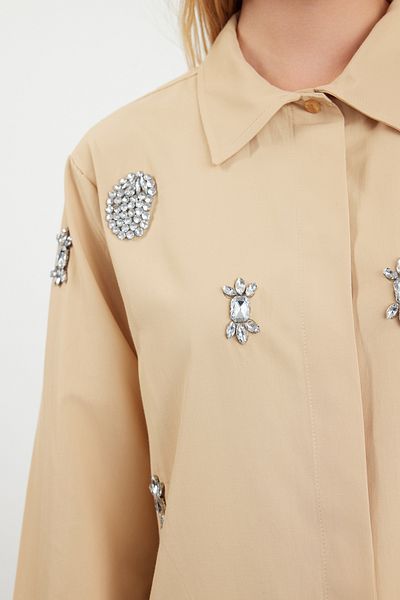 Trendyol Modest Gewebtes Hemd - Nerz-Stein-Detail, TCTSS24TG00082