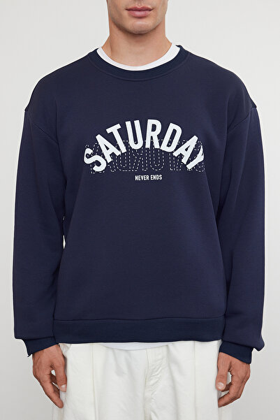 Trendyol Collection Oversize mikina s potištěným textem v námořnické modré - TMNAW25SW00089