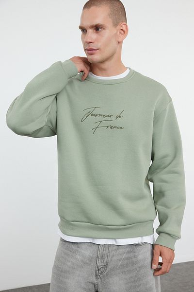 Trendyol Collection Mintfarbenes, übergroßes, breit geschnittenes, mit Text besticktes, dickes Fleece-Sweatshirt TMNAW25SW00091
