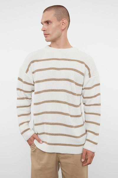 Trendyol Collection Übergroßer Nerz-Strickpullover – Rundhalsausschnitt, gestreift TMNAW23KZ00285