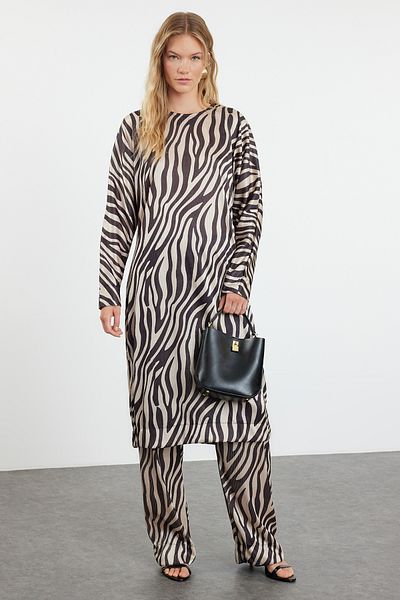 Trendyol Modest Beige Long Tunic and Top Set with Zebra Pattern - TCTSS24US00090
