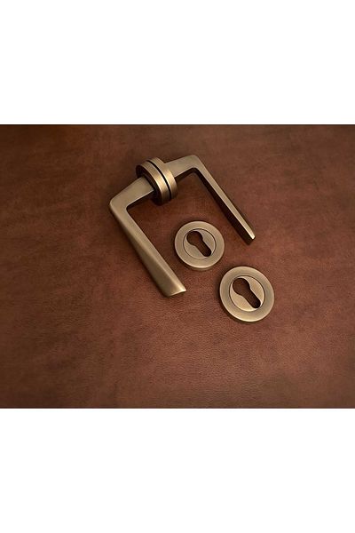 KOLDOOR Antique Yellow Pyramid Matte - Yale Steel Door Handle with Luxury Round Rosette 1 Set
