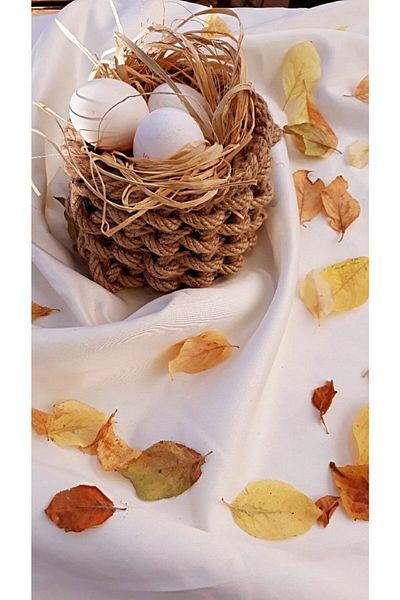 Egindra Mini Wicker Basket - Decorative Egg, Catering Egg Holder