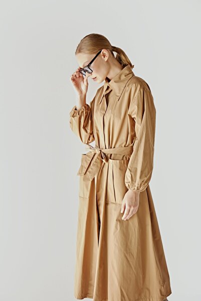 R4 Oversize Bileği Büzgülü Tasarım Cepli Kemerli Roll Camel Trençkot