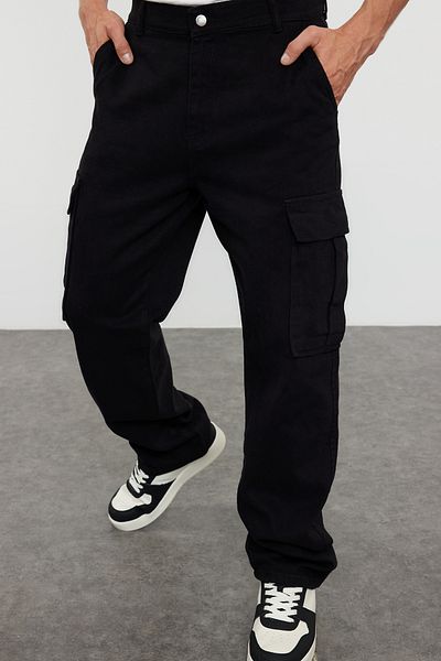 Trendyol Collection Fekete Cargo zsebes pamut nadrág, táskás/bő szabású és tűs zsugorodás TMNSS24PL00021